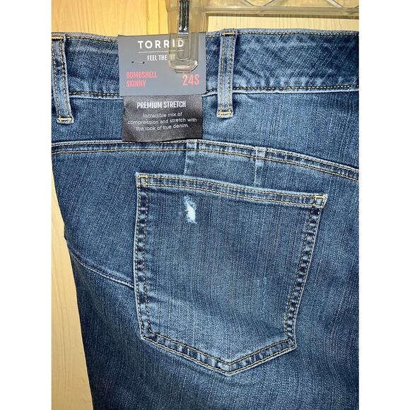 Torrid Jeans Womens 24W Short Bombshell Ankle Skinny High Rise Rips 24WS 24WP - Picture 7 of 11